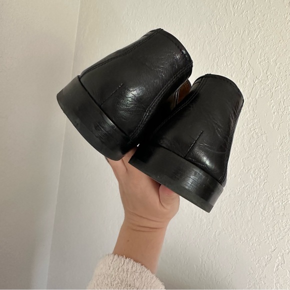 Doucal's Black Smooth Leather Slip On Loafers - Picture 6 of 12